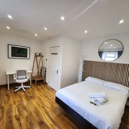 Spacious And Bright One Bedroom Apartment Oxford Exterior photo